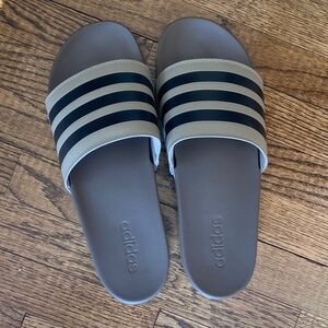 Adidas Black and Gray Slide Sandals M Adilette Comfort Carg (197621500504) NWOT